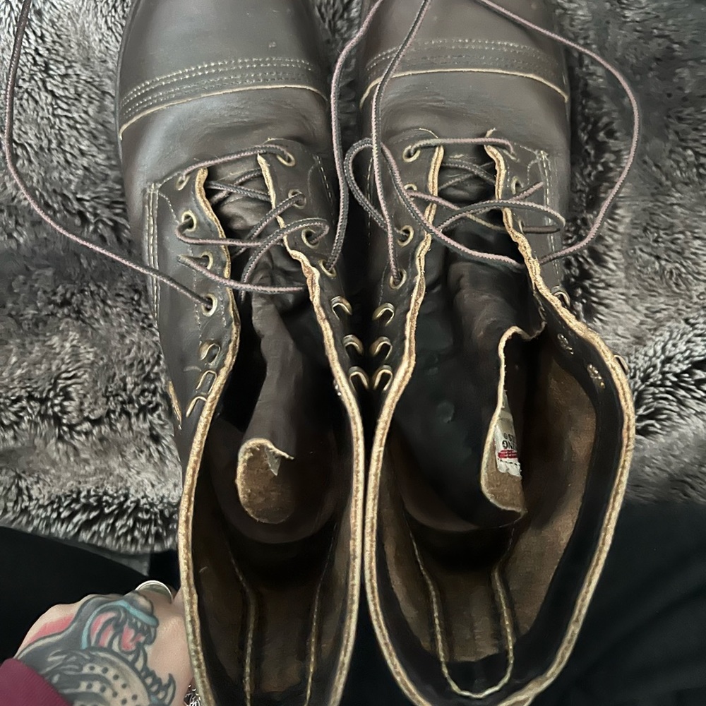 Men’s size 11 red wing iron ranger